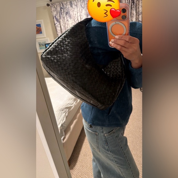 Bottega Veneta Black Hobo Bag Authentic - Picture 13 of 13
